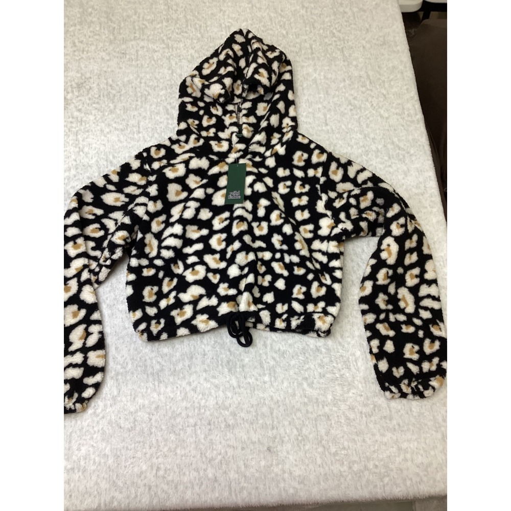 Wild Fable Womens Animal Print Faux Fur Cropped Hoodie Medium NWT